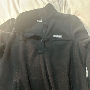 Women’s Columbia pullover sweater